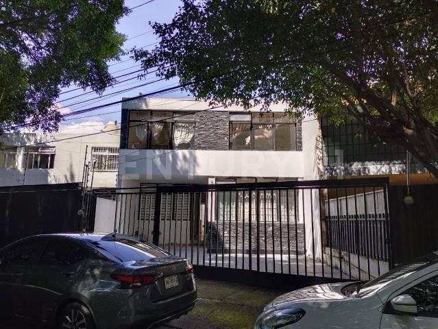 Casa en renta en Jardines del Bosque