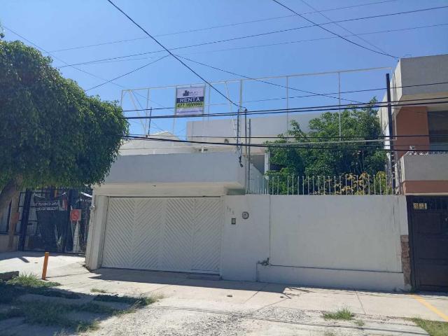 Casa en renta en Jardines del Moral, León, Guanajuato