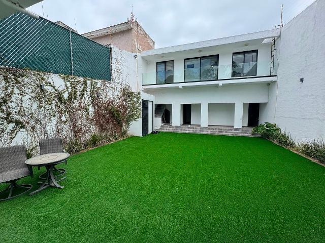 Casa en Renta en Jardines Universidad | 4 Recámaras | A 5 Minutos de Andares