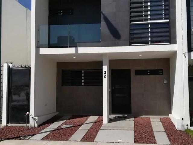 Casa en renta en Luna Bosque Residencial, Zapopan, Jalisco