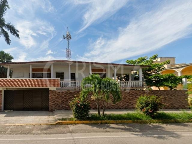 CASA EN RENTA EN LA CALZADA