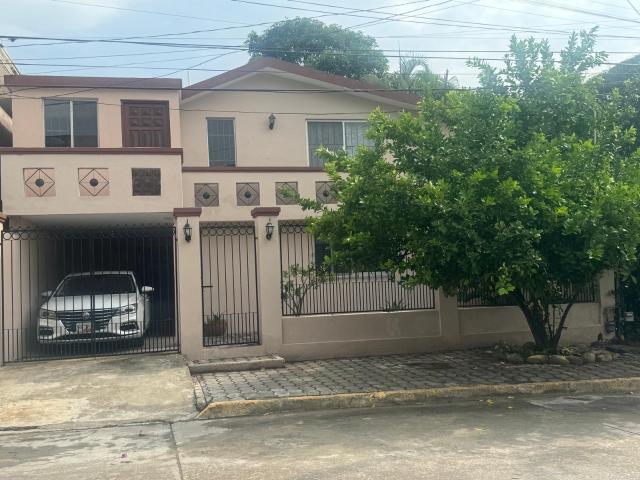 Casa en Renta en la Col. Monteverde, Ciudad Madero