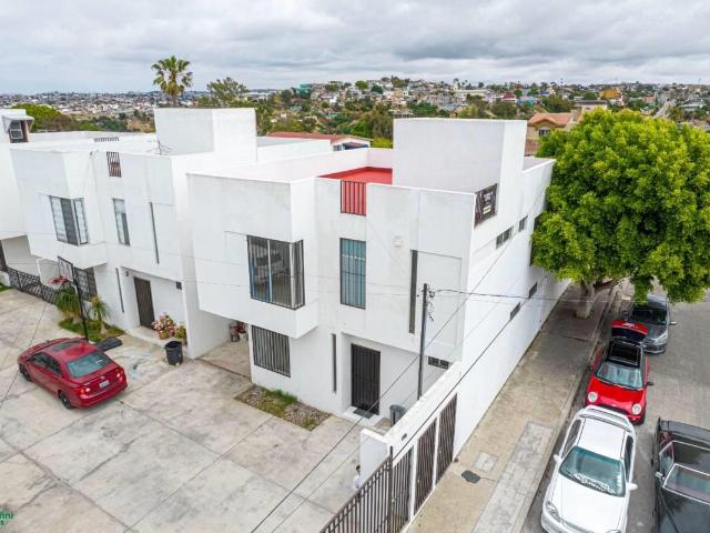 CASA EN RENTA EN LA COLONIA LAZARO CARDENAS, TIJUANA B.C