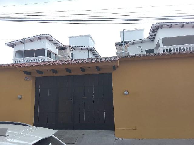 CASA EN RENTA EN LA EXPLANADA DEL CARMEN