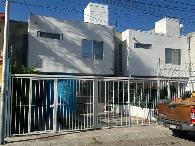 Casa en Renta en La Joya, Querétaro con ubicación estratégica