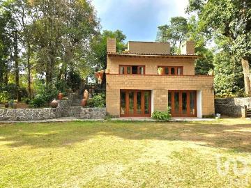 Casa en Renta en La Laguna, Valle de Bravo, Estado de México