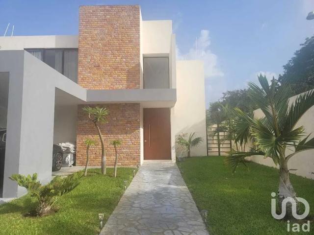 Casa en Renta en La Rejoyada, Mérida, Yucatán