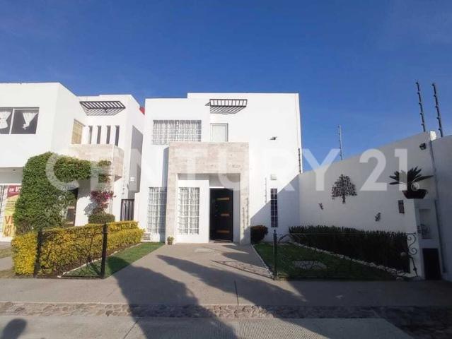Casa en Renta en La Rioja, SJR, Querétaro