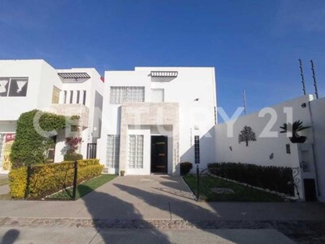 Casa en Renta en La Rioja, SJR, Querétaro