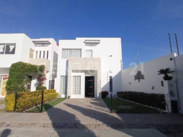 Casa en Renta en La Rioja, SJR, Querétaro
