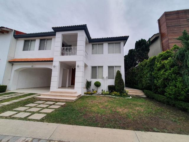 CASA EN RENTA EN LA VISTA COUNTRY CLUB