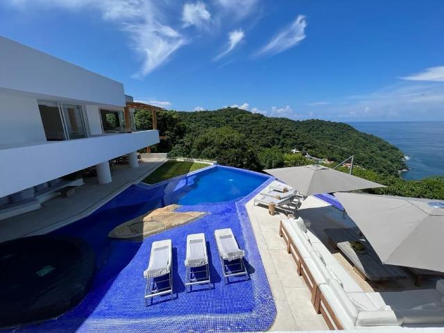 CASA EN RENTA EN LAS BRISAS ACAPULCO