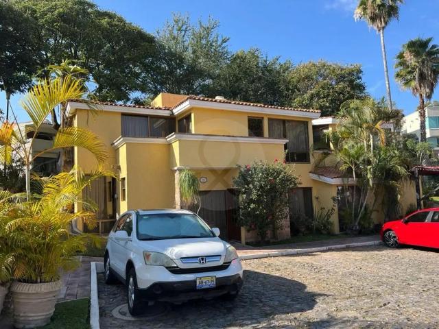 CASA EN RENTA EN LAS CA?ADAS