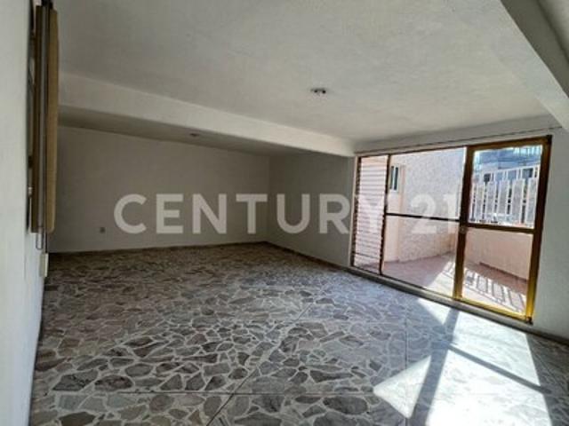 Casa en renta en Las Huertas, SJR, Querétaro