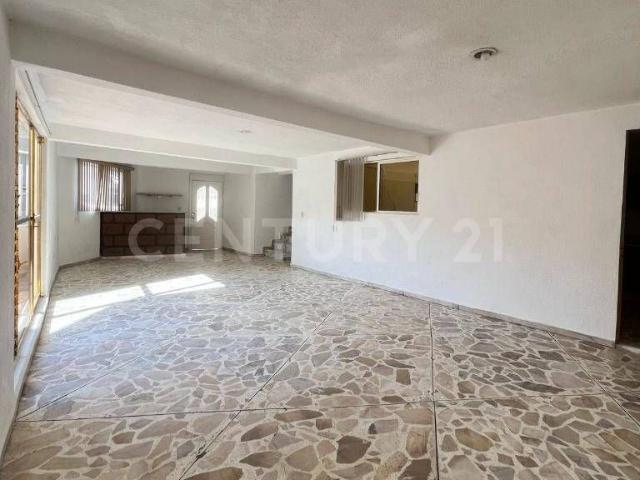 Casa en renta en Las Huertas, SJR, Querétaro