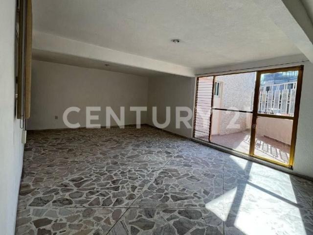Casa en renta en Las Huertas, SJR, Querétaro