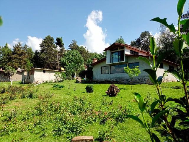 CASA EN RENTA EN LAS JOYAS 4, VALLE DE BRAVO