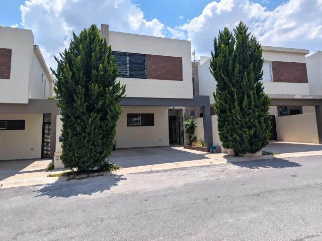casa en renta en LENNA residencial