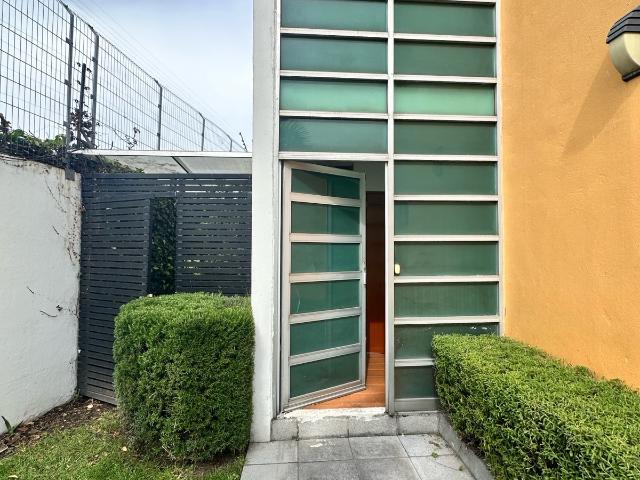 CASA EN RENTA EN LERMA, EN PRIVADA CON AMENIDADES, A 30 MIN DE SANTA FE