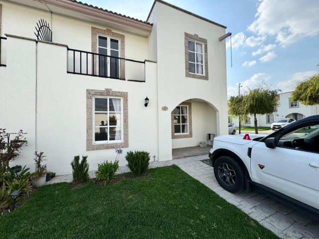 CASA EN RENTA EN LERMA
