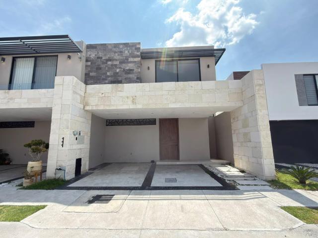 CASA EN RENTA EN LOMA ALTA | LE?N, GTO. ZONA NORTE. RESIDENICAL UBICADO JUNTO AL CIELO II