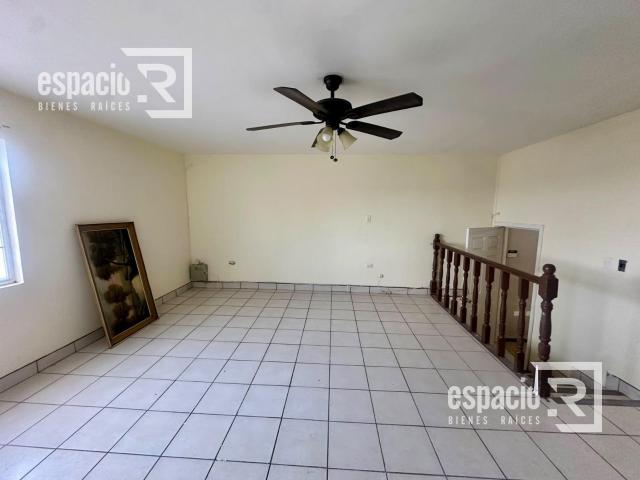 CASA EN RENTA EN LOMAS ALTAS 3