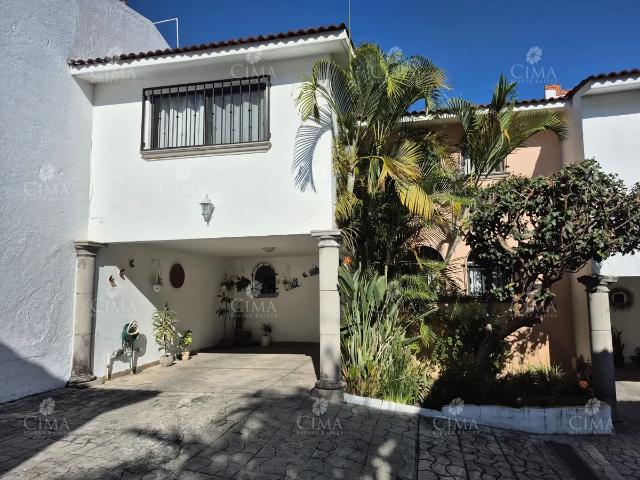 Casa en renta en Lomas de Atzingo, Cuernavaca, Morelos