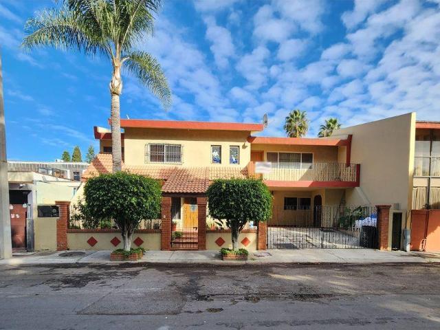 Casa en renta en Lomas de Agua Caliente, Tijuana, Baja California