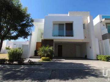 Casa en Renta en Lomas de Angelópolis II, San Andrés Cholula, Puebla