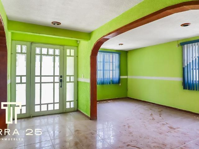 CASA EN RENTA EN LOMAS DE TULTEPEC