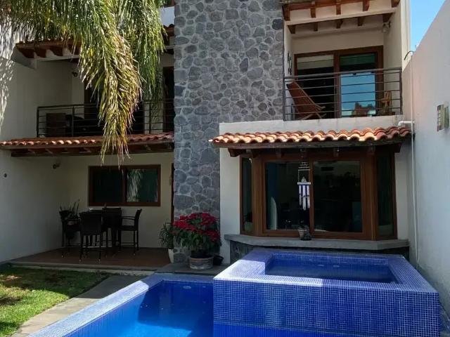 Casa en renta en Lomas de Tzompantle, Cuernavaca, Morelos