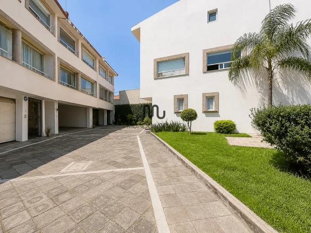 Casa en renta en Lomas de Tecamachalco, Naucalpan de Juárez, México
