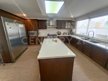 Casa en Renta en Lomas de Tecamachalco, Naucalpan, Edo. Méx