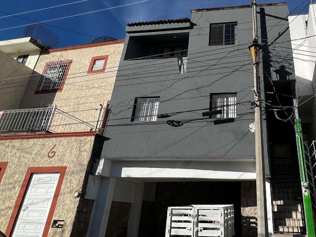Casa en RENTA en Lomas de Zaragoza