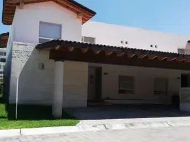 Casa En Renta En Lomas Del Campanario I Privada Con Amenidades