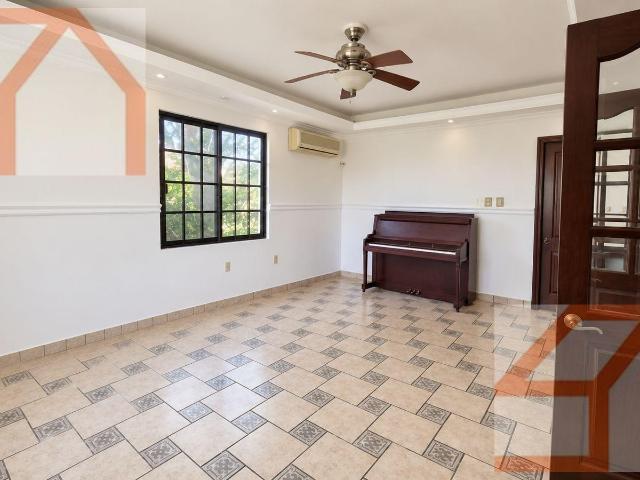 Casa en renta en Lomas del Chairel