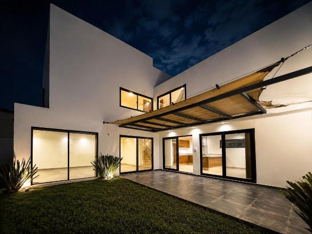CASA EN RENTA EN LOMAS DEL PEDREGAL