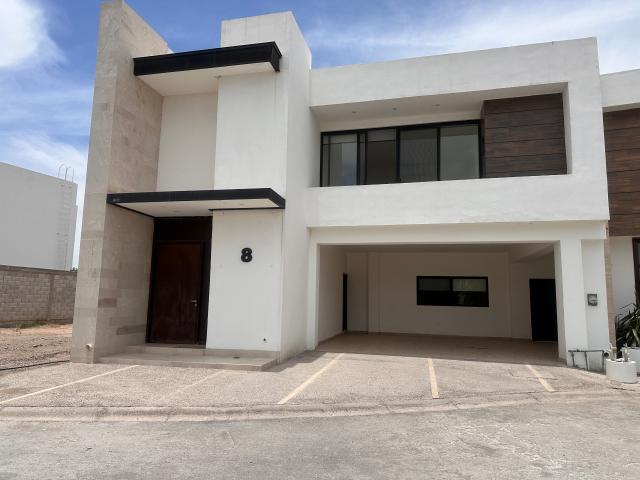 CASA EN RENTA EN LOS VIÑEDOS