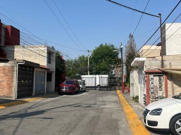 CASA EN RENTA EN LOS HEROES TOLUCA