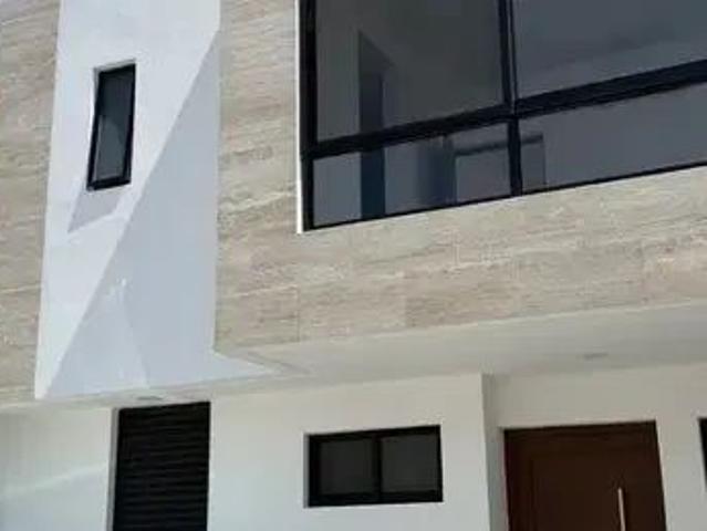 Casa En Renta En Los Robles Zire