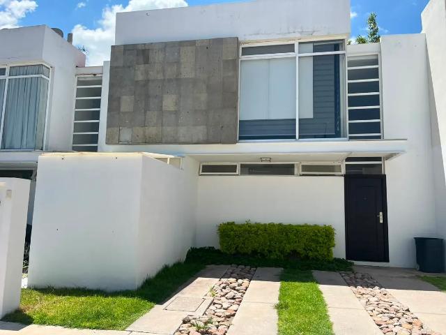 Casa en Renta en Puerta Grande al Norponiente de Aguascalientes