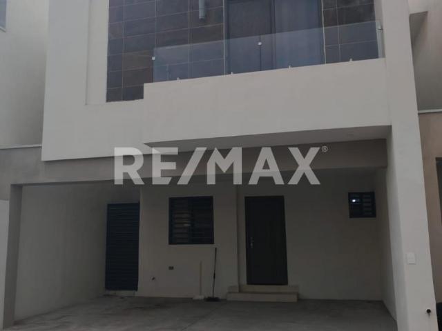 Casa en Renta en Puerta Jardín, Apodaca | $23,000 MXN Mensuales
