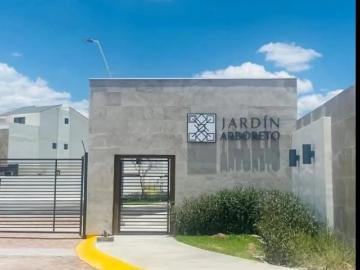 Casa en renta en Puerta Jardín, Apodaca, Nuevo León