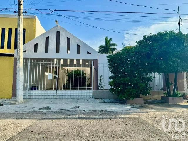 Casa en Renta en Paseo de las Fuentes, Mérida, Yucatán