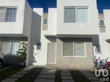 Casa en Renta en Paseos del Bosque, Corregidora, Querétaro