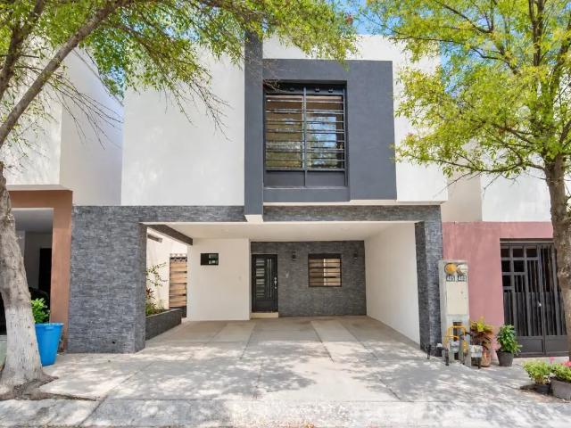Casa en renta en Pedregal de San Agustín, General Escobedo, Nuevo León