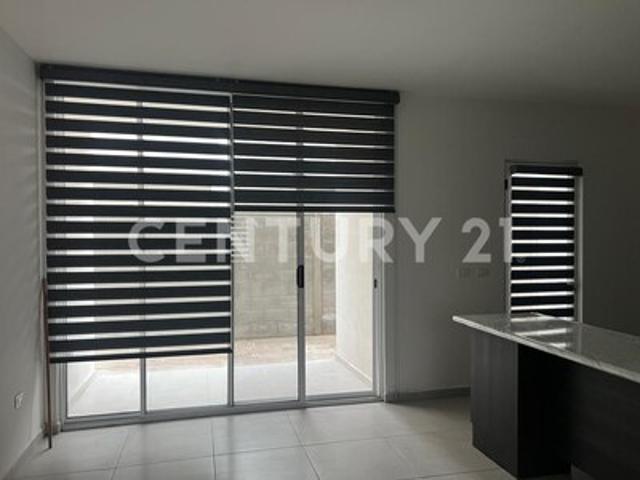 Casa en renta en Pedregal del Río, SJR, Querétaro