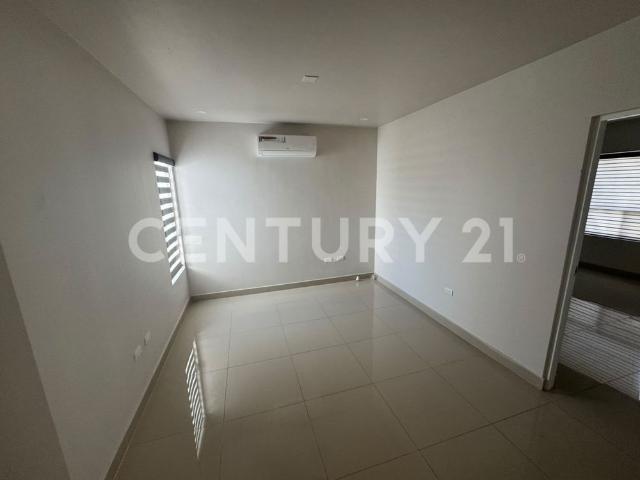 CASA EN RENTA EN PENÍNSULA RESIDENCIAL