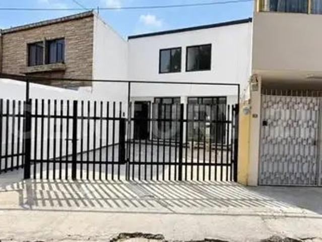 Casa En Renta En Plazas De La Colina, Tlalnepantla, Edo. Méx