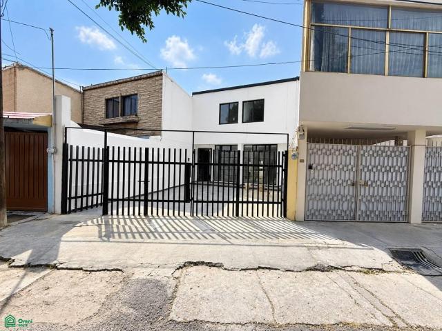 Casa en Renta en Plazas De la Colina, Tlalnepantla, Edo. Méx